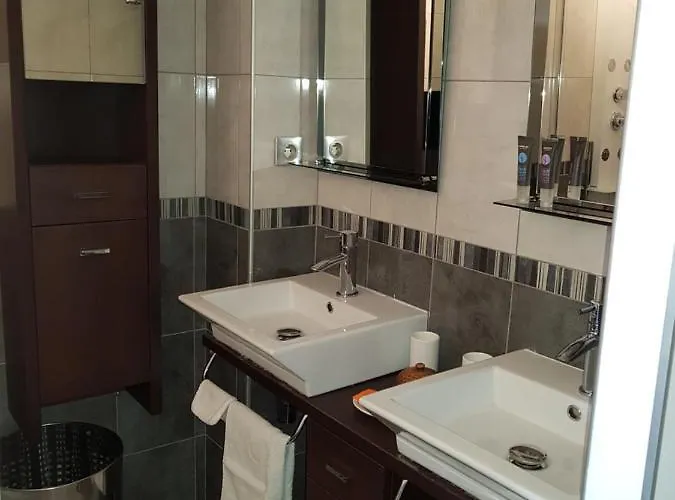 T2 50m2 Belle Vue Calme Centre Port Parking